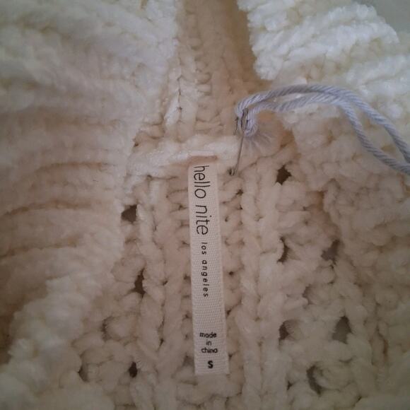 Hello Nite X Revolve Cream Chunky Cable Knit Mock Neck Sweater Size S NWT - Picture 6 of 10